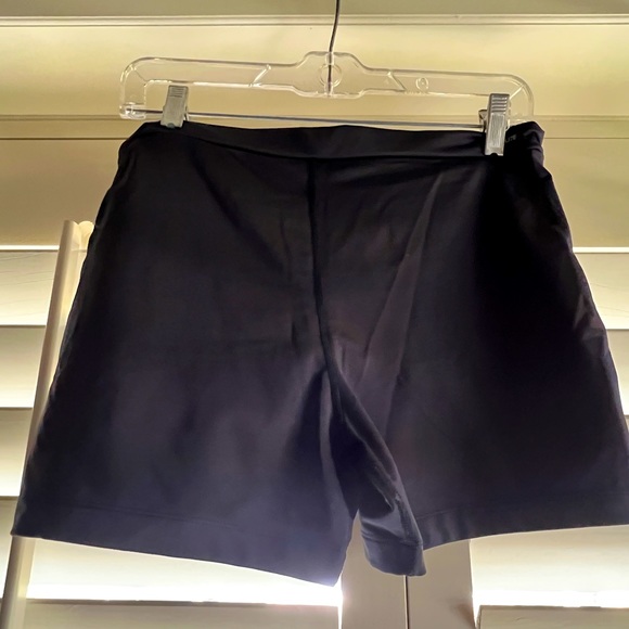 adidas Women’s Athletic Mid-thigh Black Shorts Size XL - Picture 2 of 3
